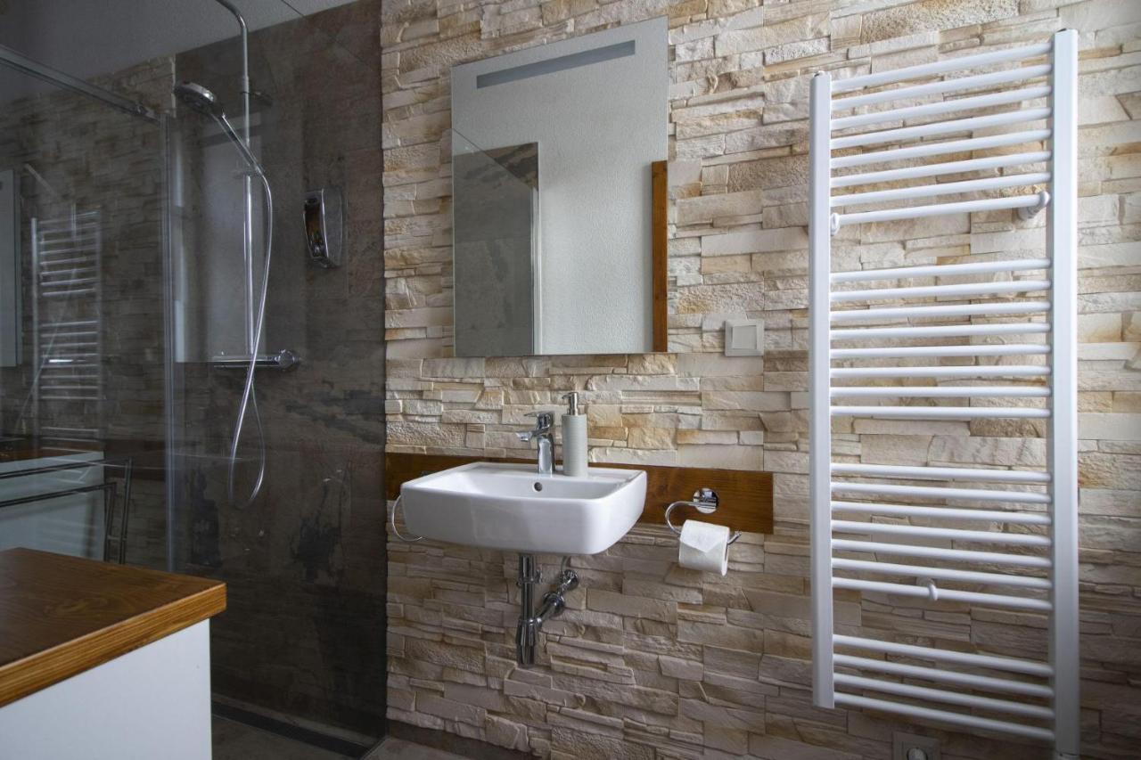 Apartman Srnka S Vyhladom Na Vysoke Tatry Exterior photo